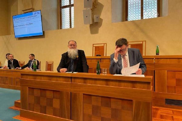 Lumír Aschenbrenner: O Trumpovi mají všichni jasno. Tak co Merz?
