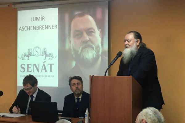 Piráti tvrdí, že senátor či poslanec by neměl být současně starostou. Přitom mají koalici právě s těmito lidmi